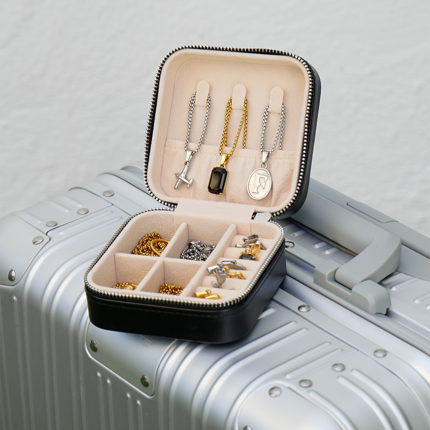 Reisefertige Tasche
