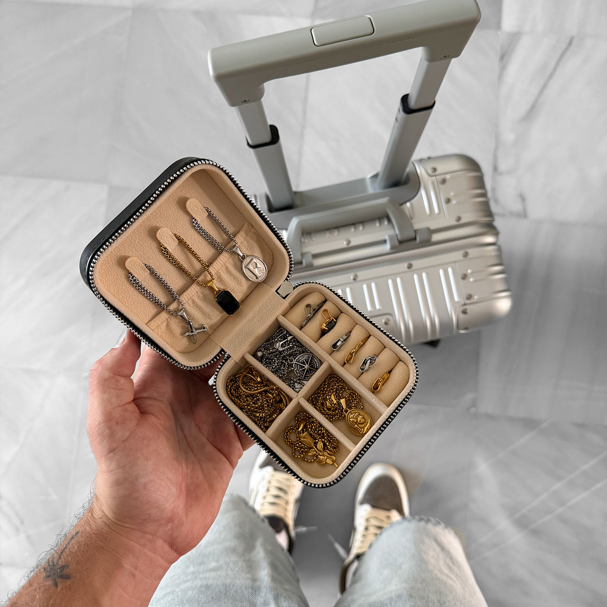 5 Pieces + Free Case + 25% Off